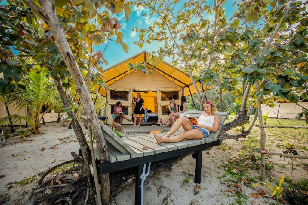 Barefoot Kuata Island Resort Exterior photo