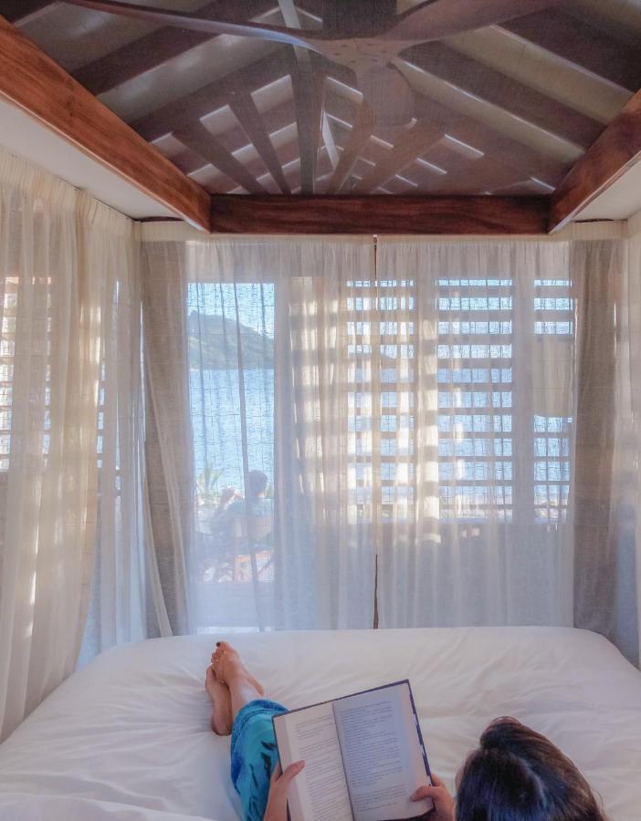 Barefoot Kuata Island Resort Exterior photo