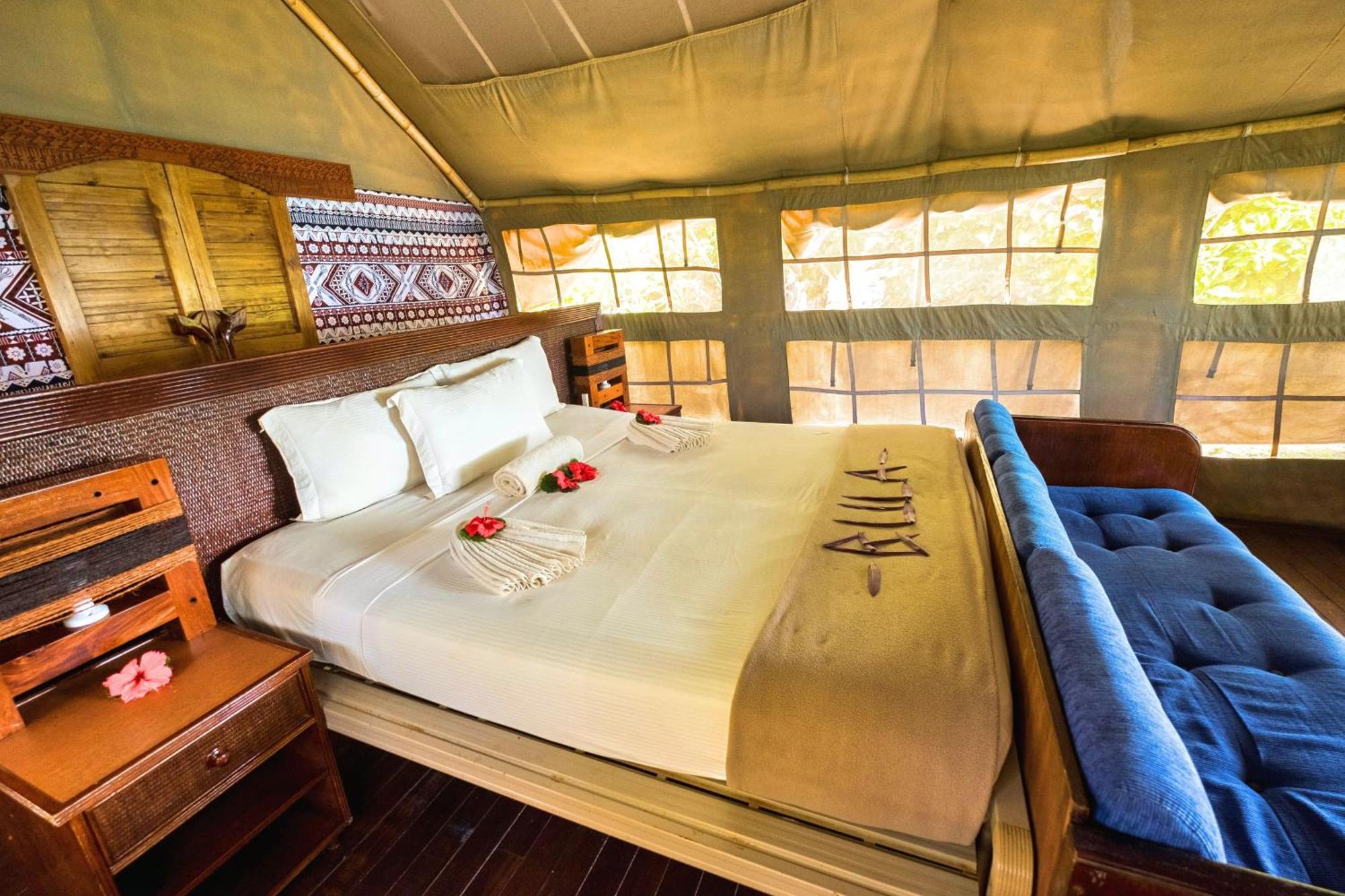 Barefoot Kuata Island Resort Exterior photo