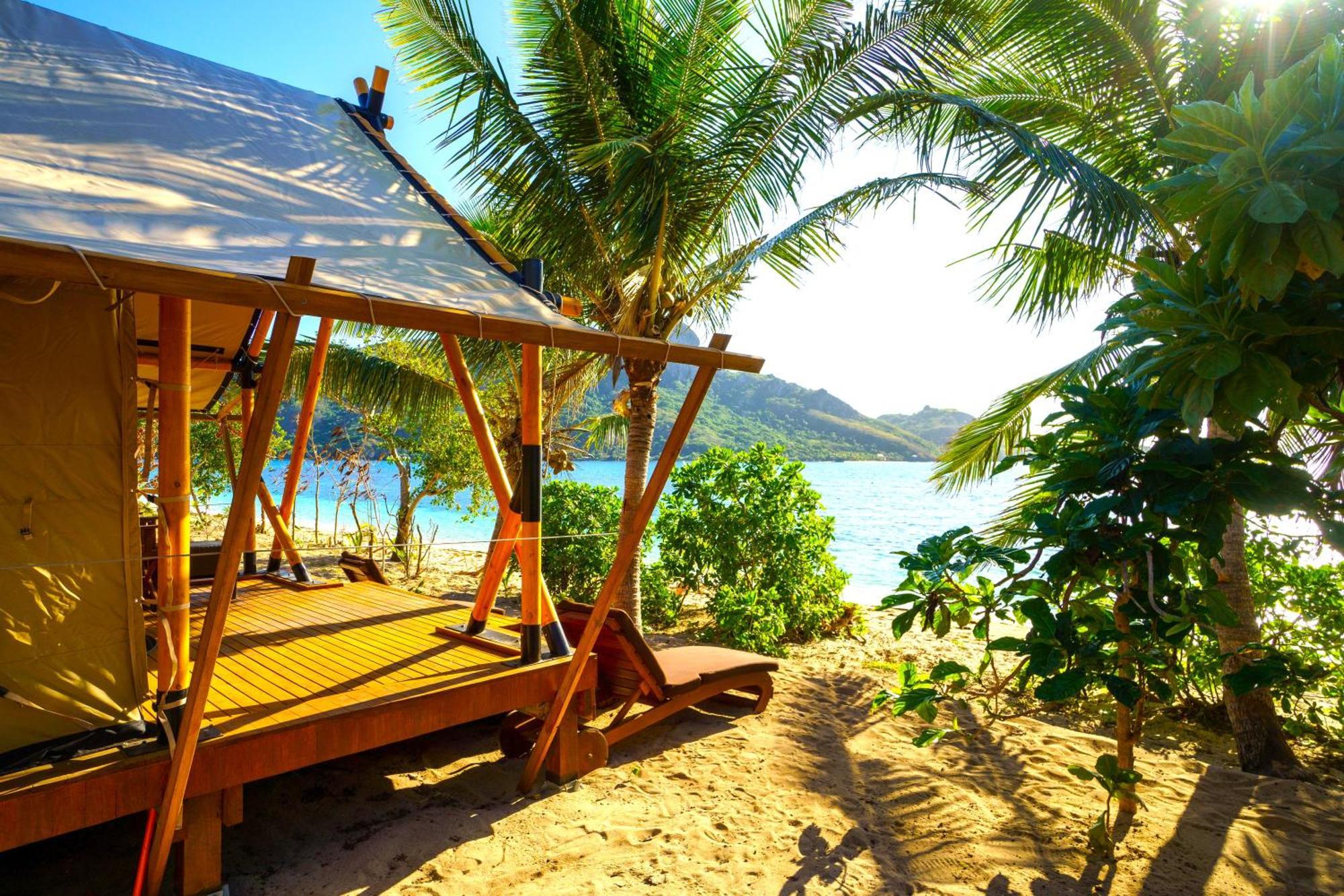 Barefoot Kuata Island Resort Exterior photo